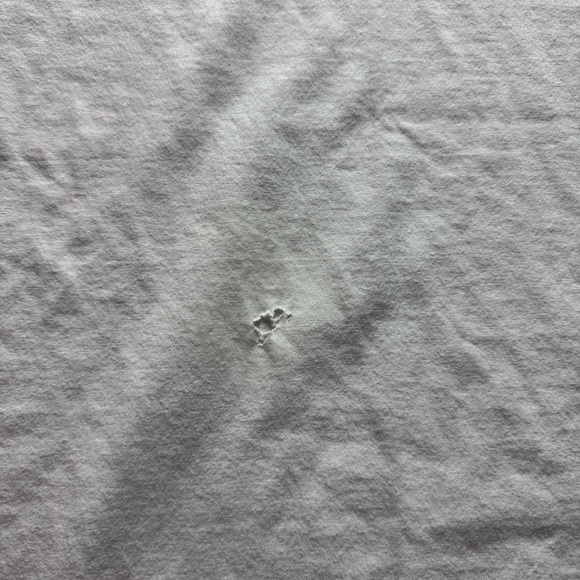 Notre Dame Catholic vintage Hanes t shirt white gold embroidered men’s M - Picture 5 of 6